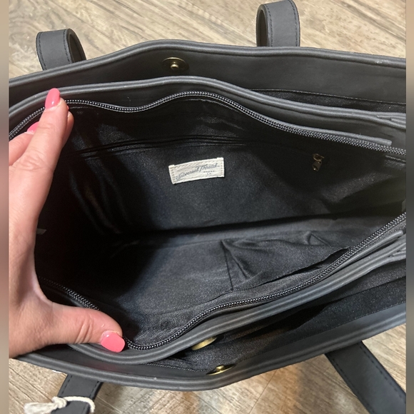 Universal Thread Multi Compartment Tote - Picture 3 of 3